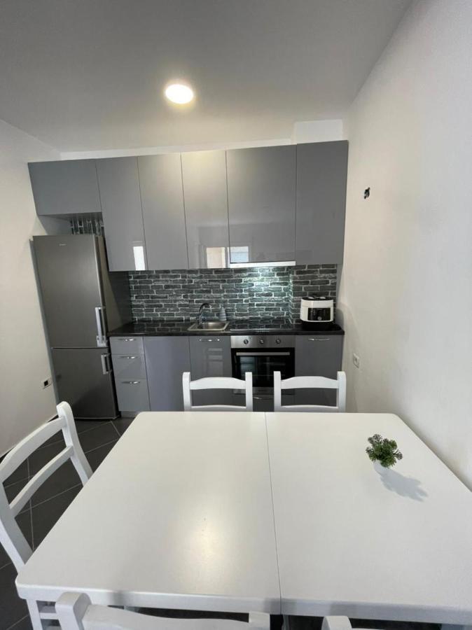 Apartments Big Family Δυρράχιο Εξωτερικό φωτογραφία